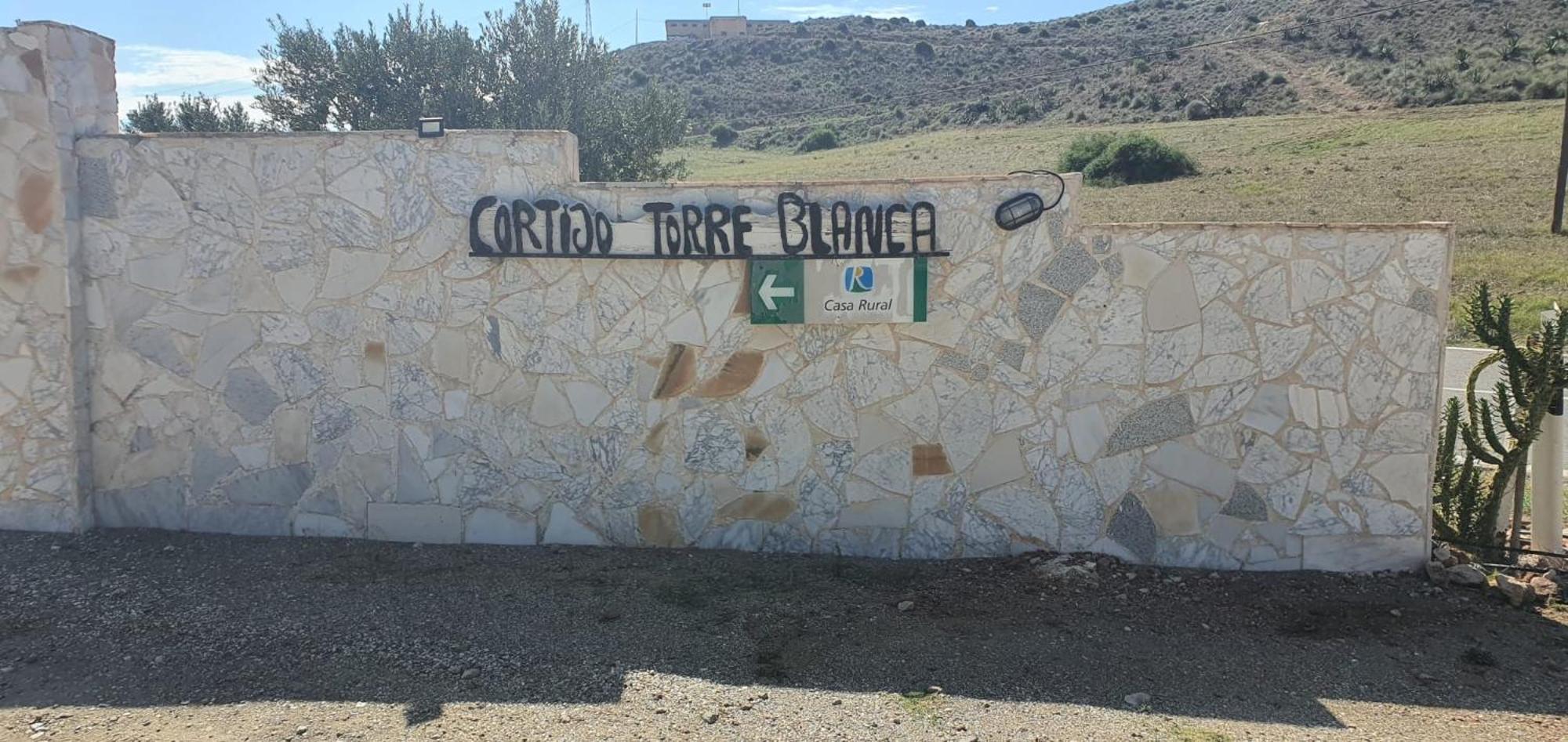 Casas Rurales Cortijo Torreblanca Parque Cabo De Gata El Pozo de los Frailes Eksteriør billede